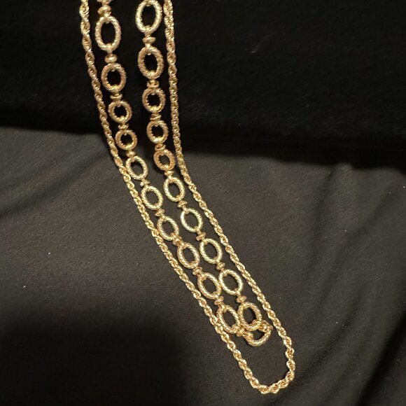 Bundle of jewelry - Brass gold dipped necklaces - Picture 7 of 9
